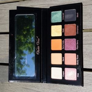 Violet Voss Essentials Eye Shadow Palette